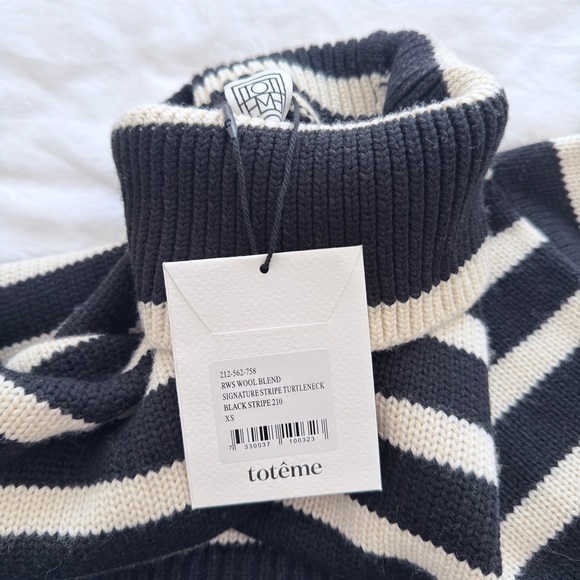 NWT Toteme Signature Strip Turleneck Sweater - Picture 4 of 9